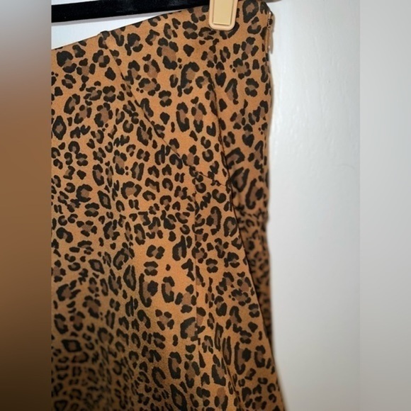 The limited mini leopard skirt - size medium - Picture 7 of 13